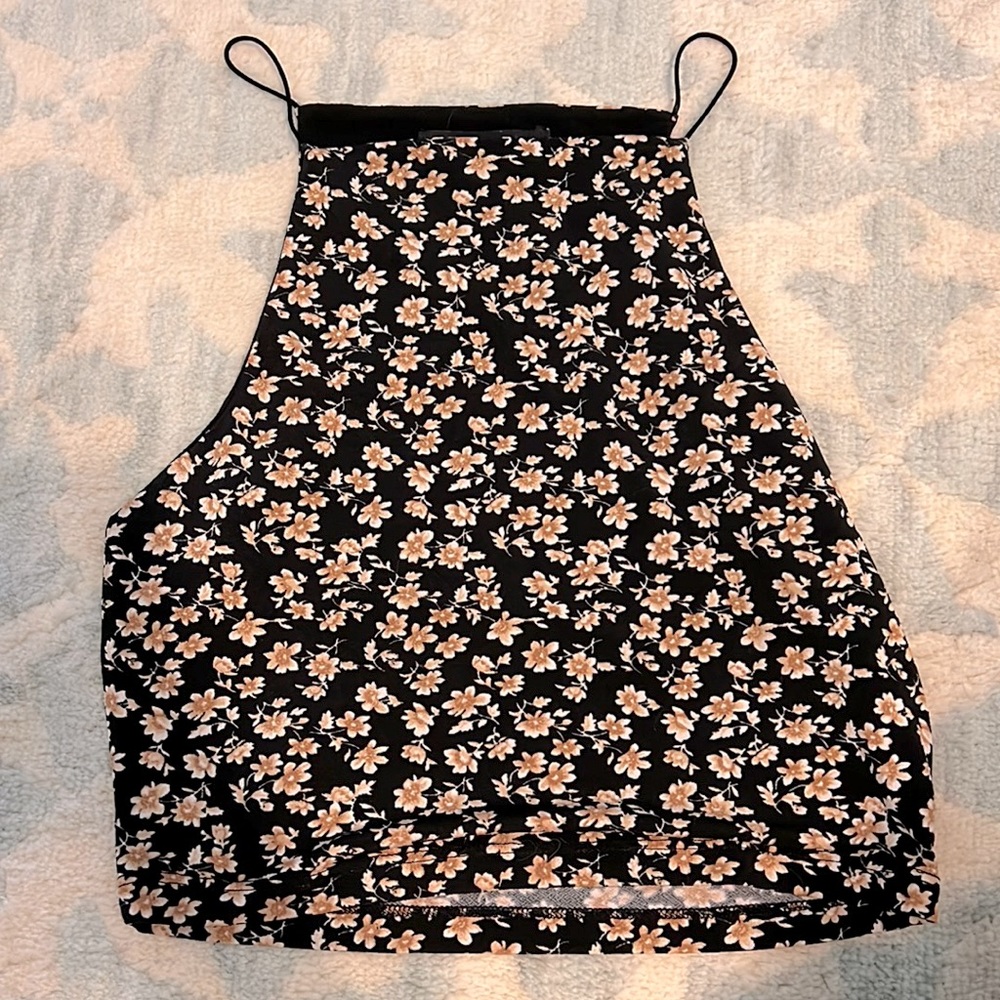 Floral crop top. Size M. Forever 21.